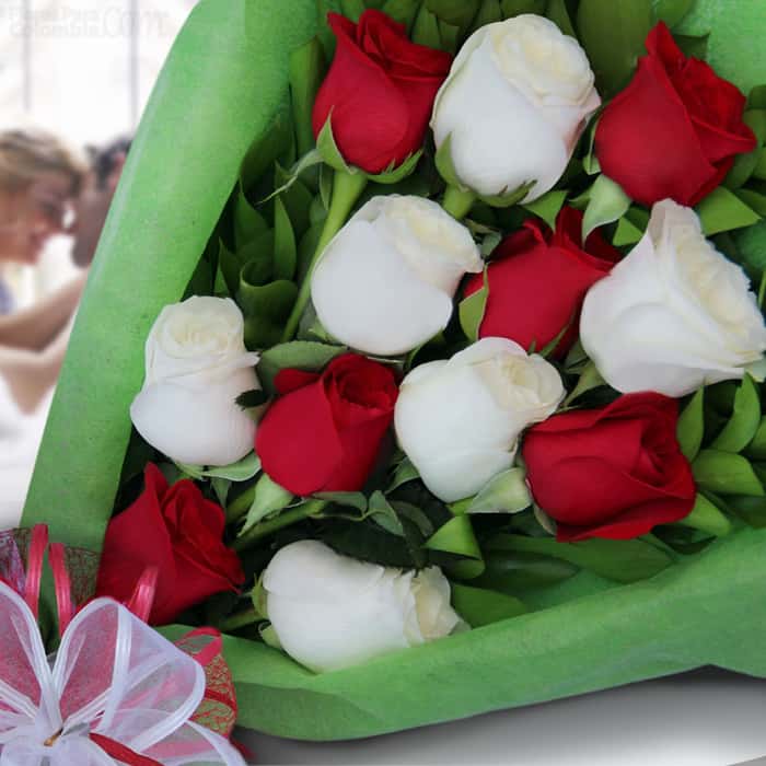 ramillete rosas varios colores x 12