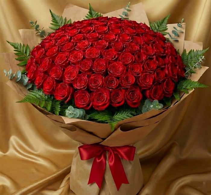 Ramillete coreano rosas rojas x 100