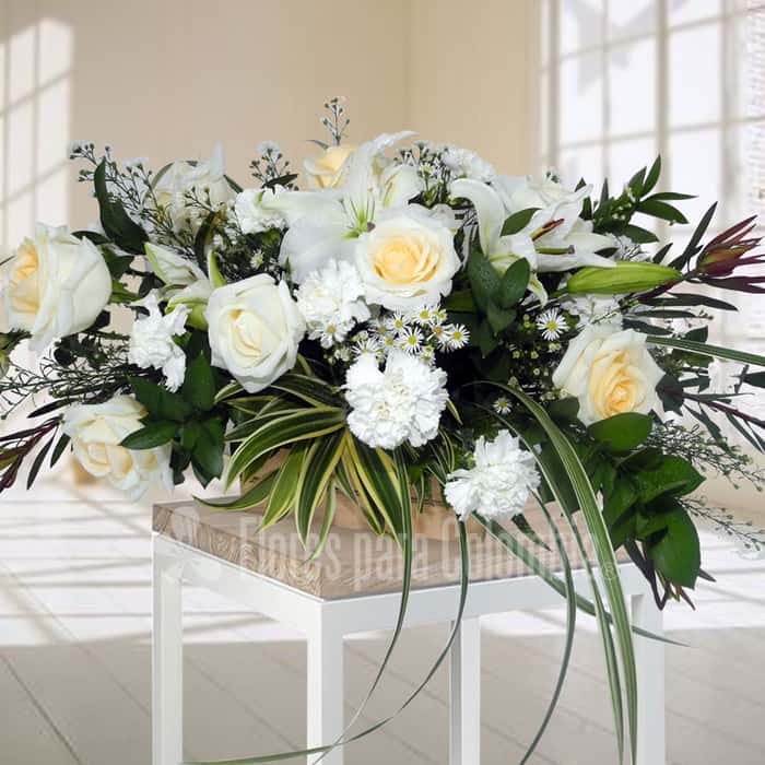 Arreglo Floral una cara varias flores x 30