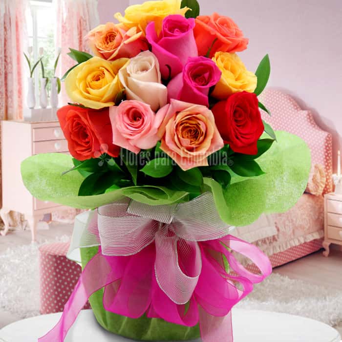 Arreglo Floral una cara rosas varios colores x 24