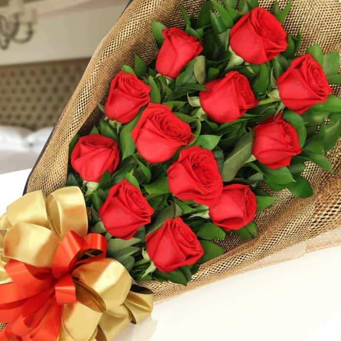 ramillete rosas rojas x 12