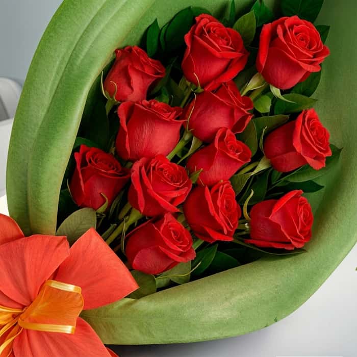 ramillete rosas rojas x 12